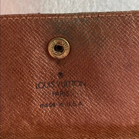 Louis Vuitton Monogram Wallet - Picture 5 of 8